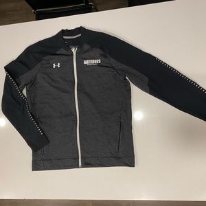 CSUN Matador’s Basketball zip up jacket. Size large